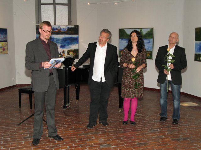 Wystawę otworzył Piotr Bieruta, kurator Galerii Zamkowej w Lubinie.